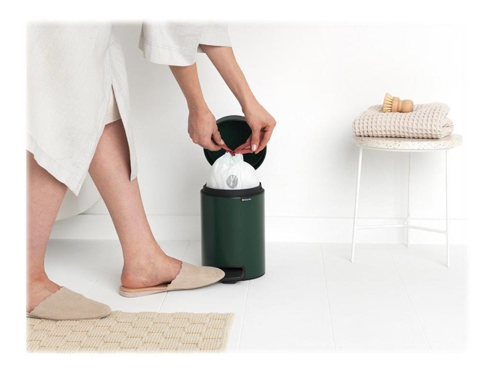 brabantia newIcon Rubbish bin flip lid 3 L. brabantia newIcon Rubbish bin flip lid 3 L.